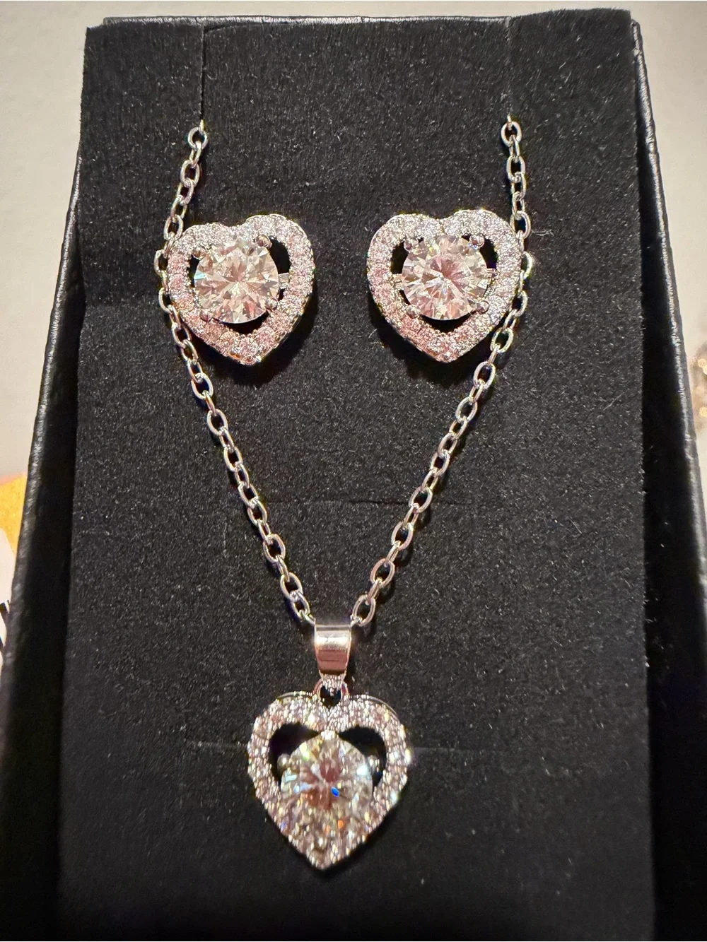 GRA MOISSANITE Certified-Heart Pendant Necklace and Stud Earrings NWB